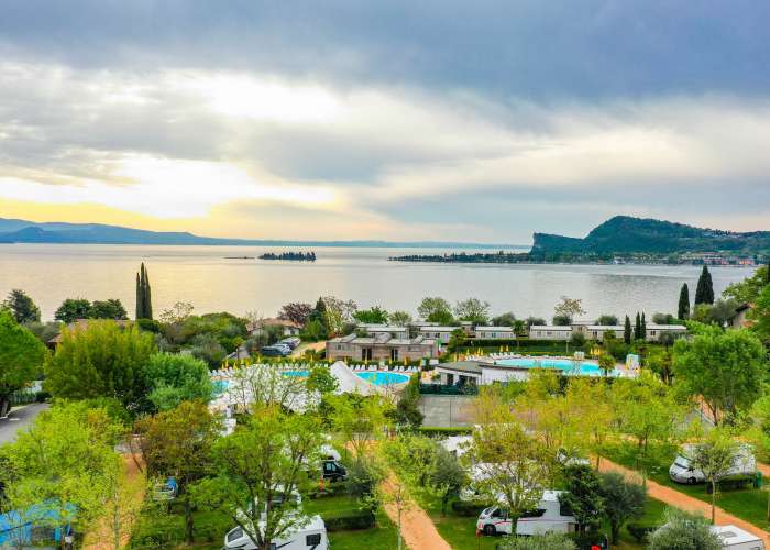 10817-612-pitches-type-xl-near-the-pool-camping-village-europa-silvella-san-felice-del-benaco-lake-garda.jpg