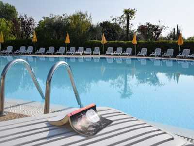Campeggio Lago di Garda con piscina senza cuffia 2