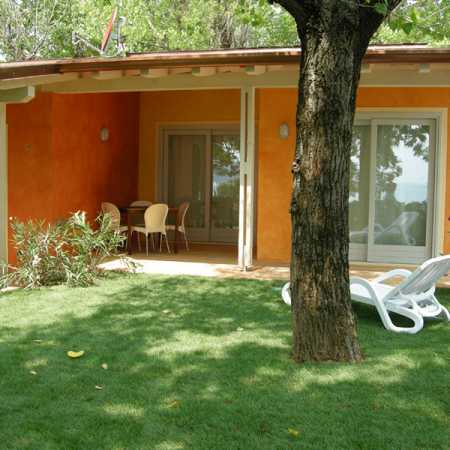 Campingplatz Gardasee mit Apartment mit Privatgarten 