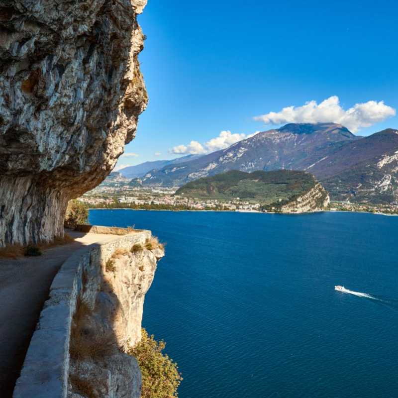 Camping Lake Garda hiking routes