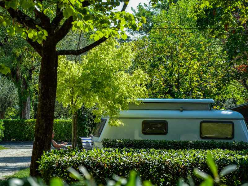 Camping Gardasøoen med standardpladser og 6 ampere strøm 