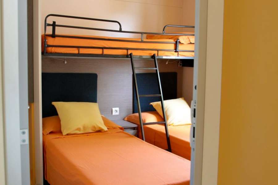Camping Gardameer met stacaravan 2 slaapkamers en 2 eigen badkamers 3