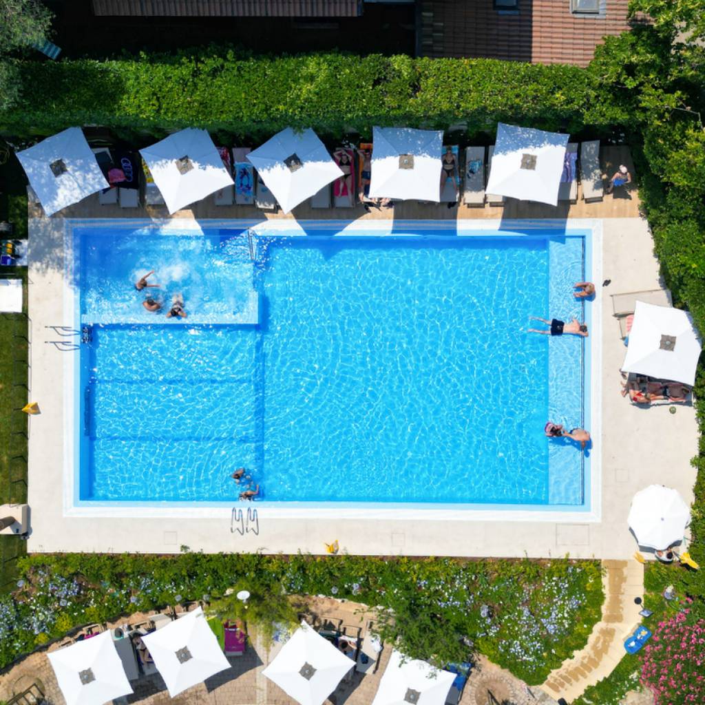 LA NOUVELLE PISCINE CHAUFFÉE EST PRÊTE