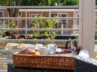 Camping Lake Garda with mobile home with covered terrace 3