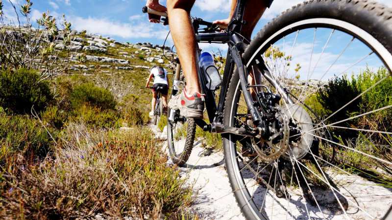 Camping Lake Garda bike rental and tours