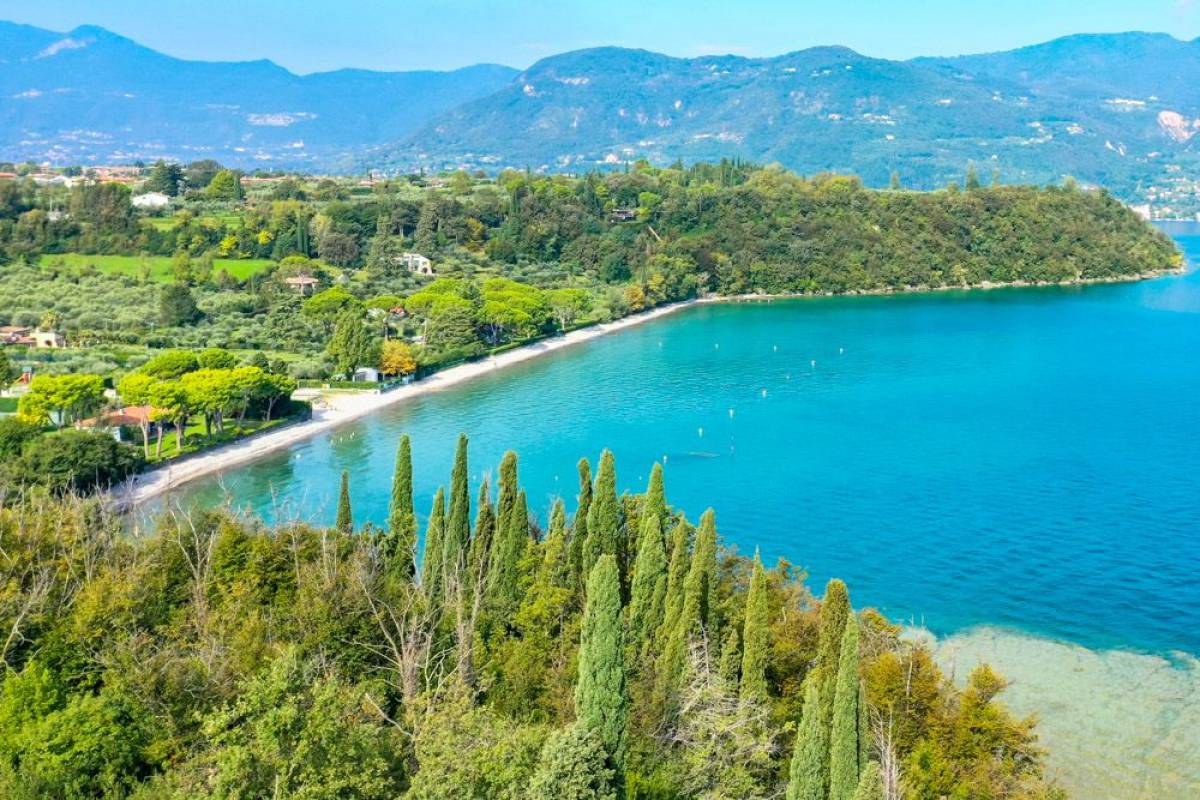 De beste stranden bij San Felice aan het Gardameer Baia del Vento