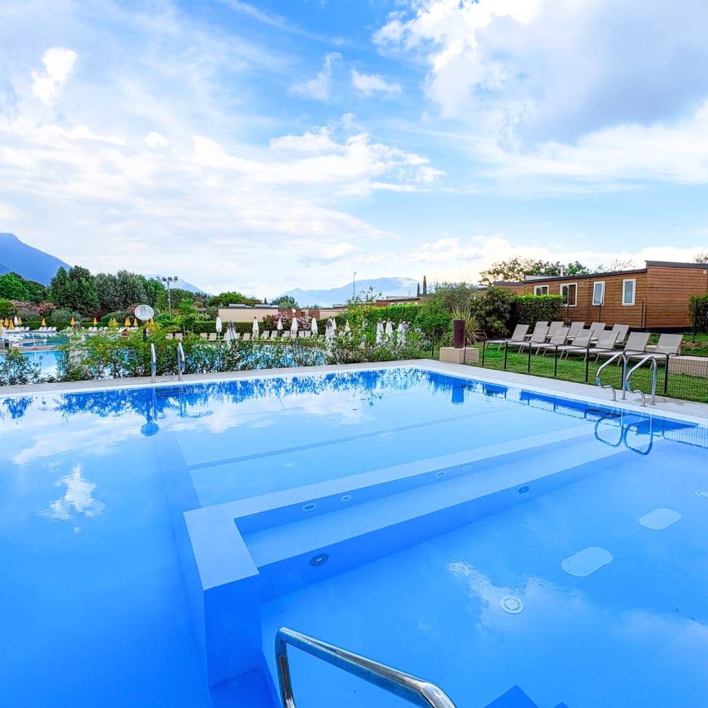 LA NUOVA PISCINA RISCALDATA È PRONTA