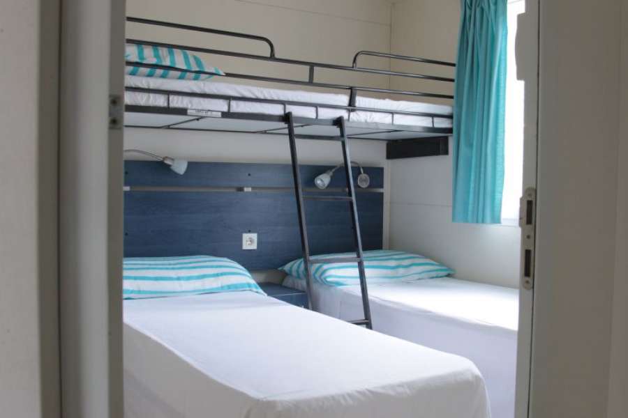 Campeggio Lago di Garda con casa mobile 2 camere da letto e bagno privato per vacanza con cane 2