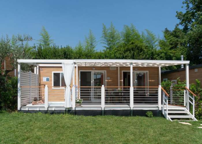 Camping Lago di Garda con Casa mobile con vasca idromassaggio Jacuzzi privata 2