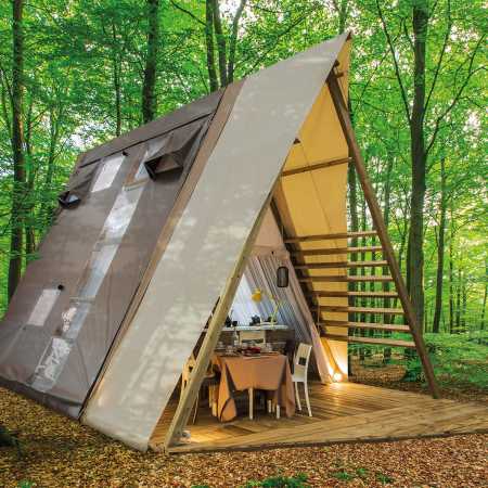 lodge tent luxury lake garda camping 1.jpg